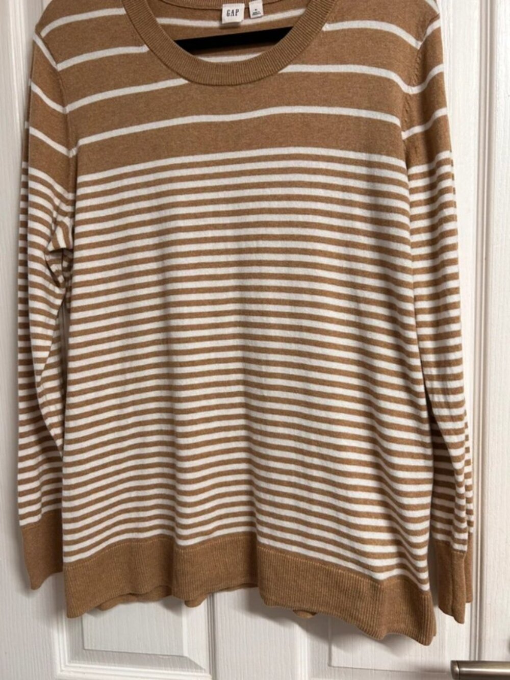 GAP Camel White Striped Long Sleeve Knit Sweater Womens - Picture 5 of 5